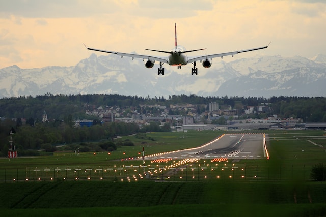 Odszkodowanie za odwołany lot – jak skutecznie dochodzić rekompensaty?